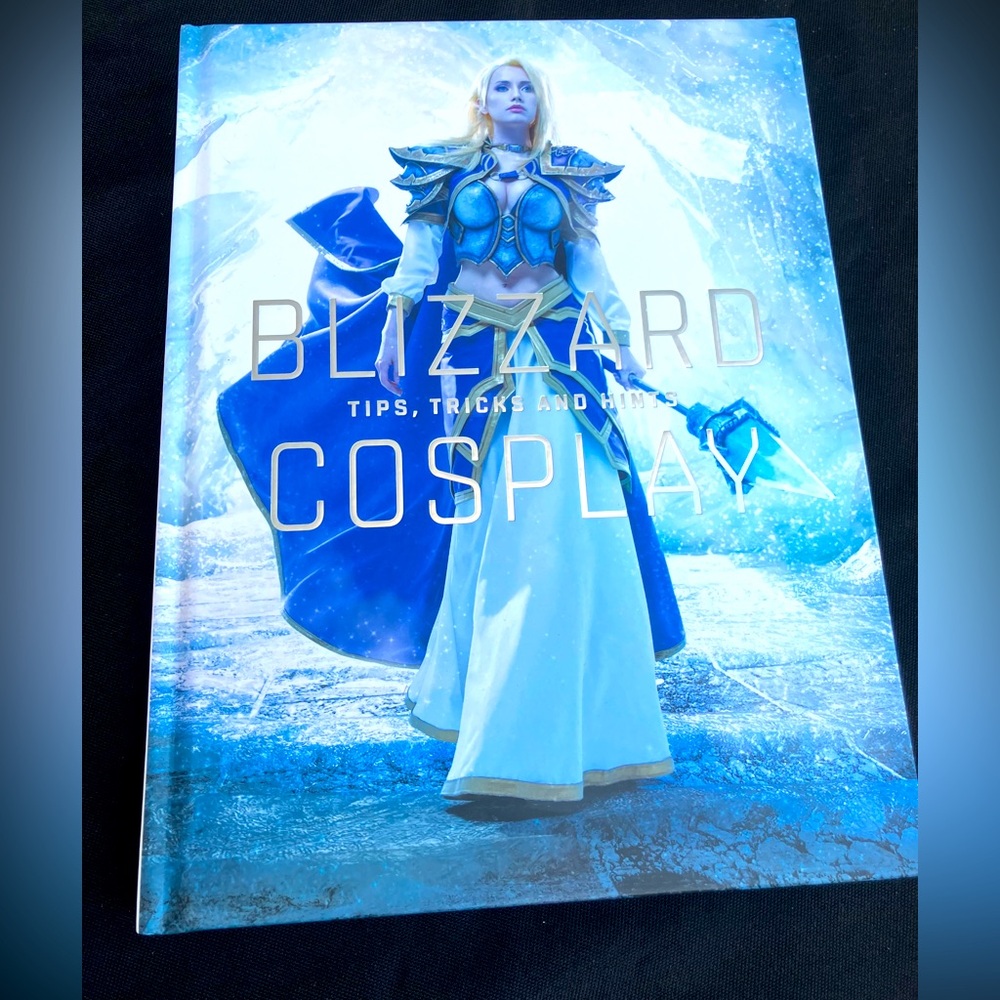 NWOT Blizzard Cosplay Hardcover Book